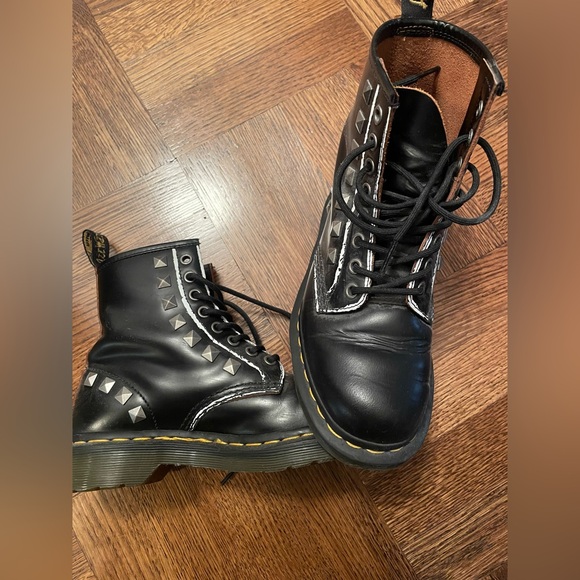 Dr. Martens 1460 Stud Leather Core Appliqué Lace Up boots - Picture 7 of 12